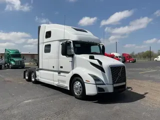 2020 Volvo VNL64T860