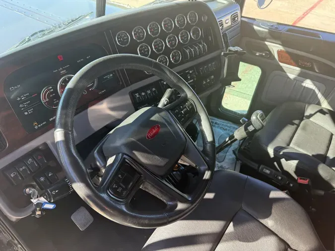 2023 Peterbilt 389e60fdfce636e0edfb2422453eaedd787