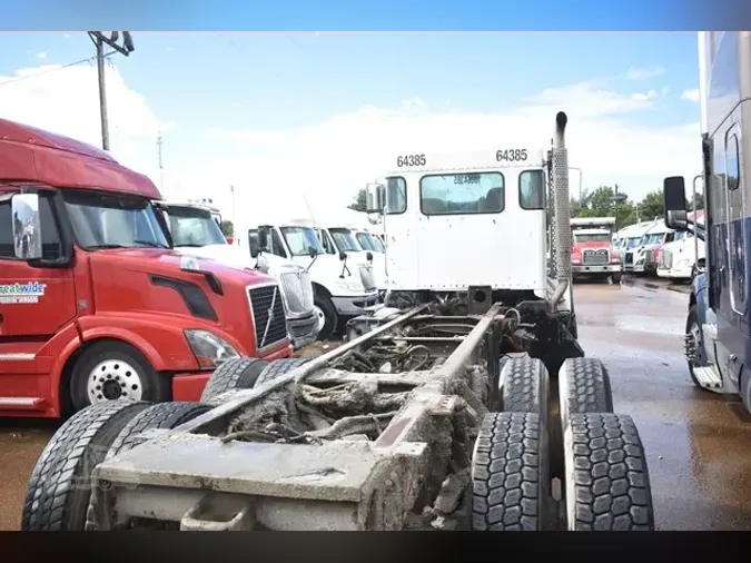 2014 KENWORTH T440