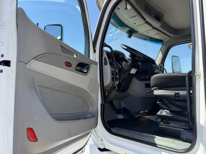 2021 Peterbilt 567