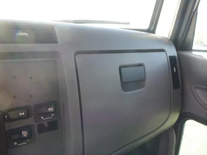 2020 Peterbilt 337