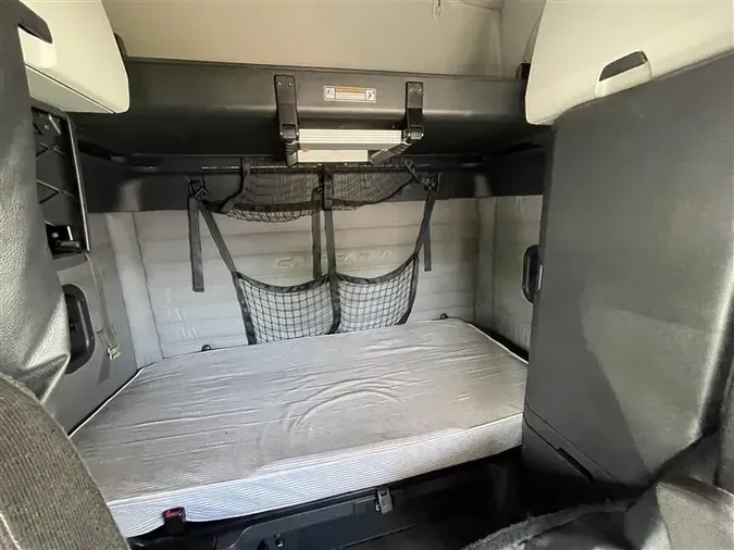 2020 FREIGHTLINER CA126