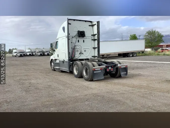 2021 Freightliner Cascadia