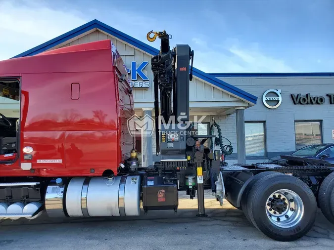 2020 VOLVO VNR64T640