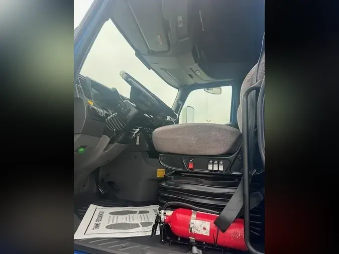 2022 International LT625e617dbbffa72e07f588b576de895d891