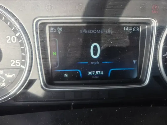 2019 NAVISTAR INTERNATIONAL LT625 DAYCAB T/A