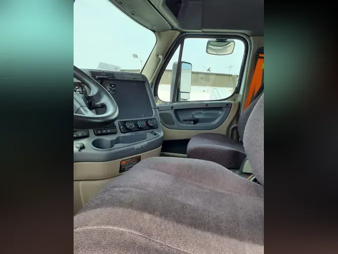 2019 FREIGHTLINER CASCADIA 125