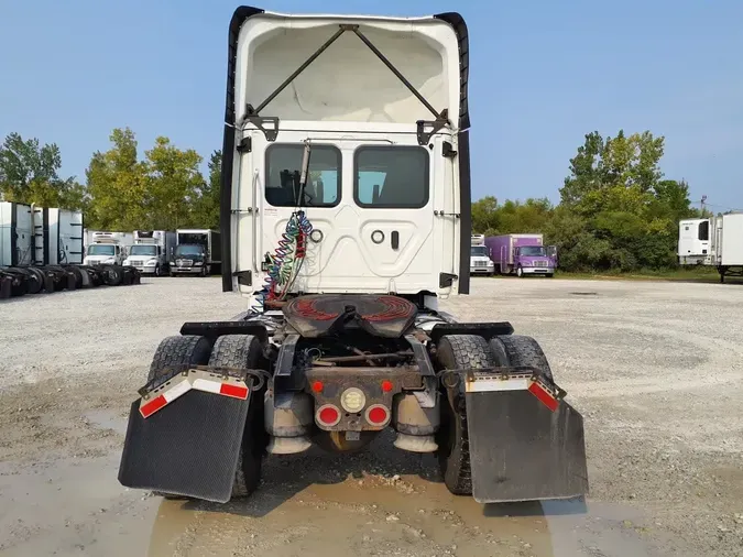 2019 FREIGHTLINER NEW CASCADIA 126