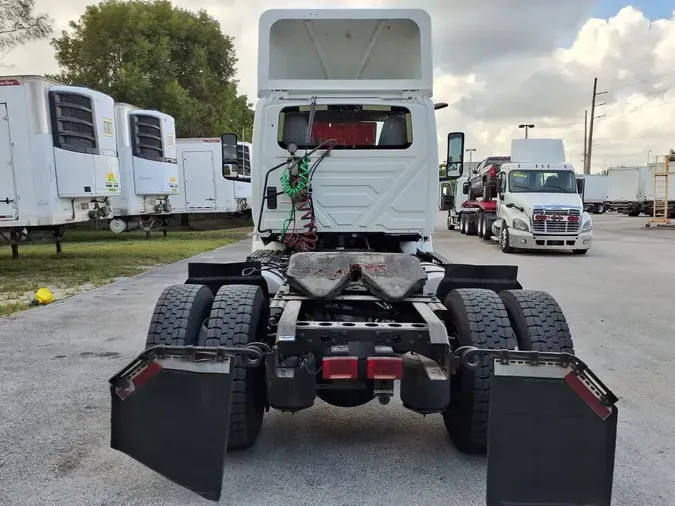 2018 NAVISTAR INTERNATIONAL RH613 DAYCAB T/A