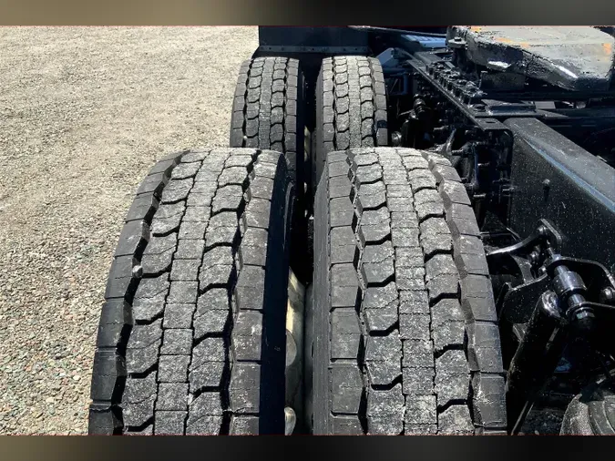 2022 INT LT625 6x4