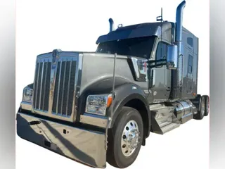 2024 Kenworth W990