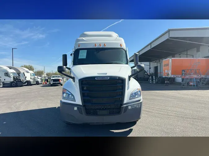2021 Freightliner Cascadia 126