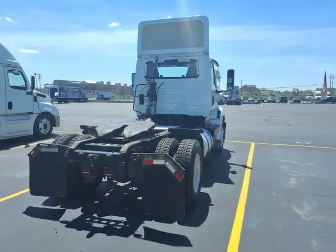 2019 NAVISTAR INTERNATIONAL RH613 DAYCAB S/A