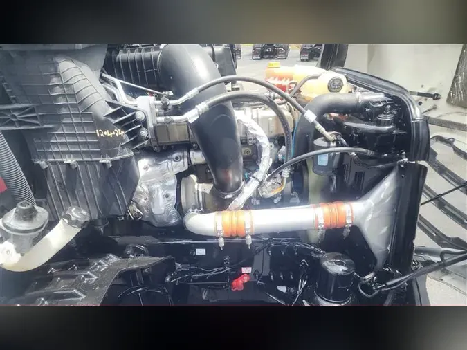 2019 FREIGHTLINER CA126