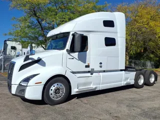 2021 VOLVO VNL64T-760