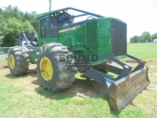 2015 DEERE 748L