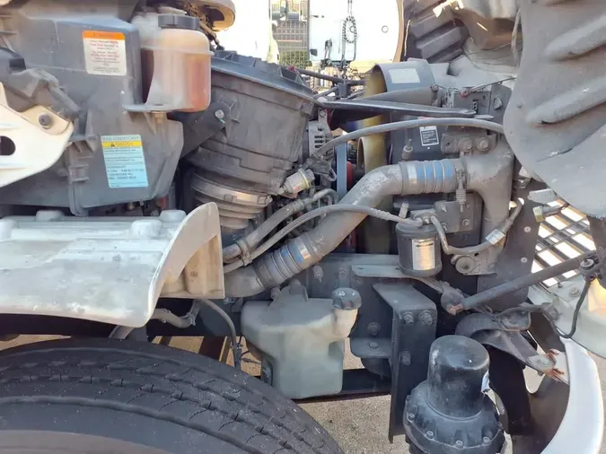 2019 FREIGHTLINER/MERCEDES M2 106