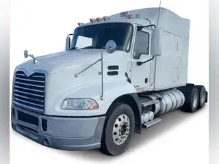2013 Mack Pinnacle