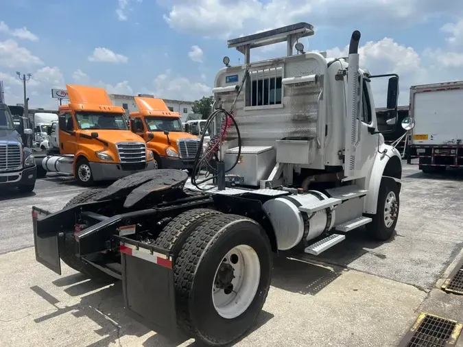 2018 FREIGHTLINER M2 106