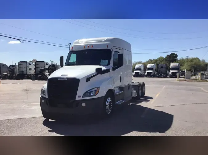 2020 Freightliner Cascadia 126