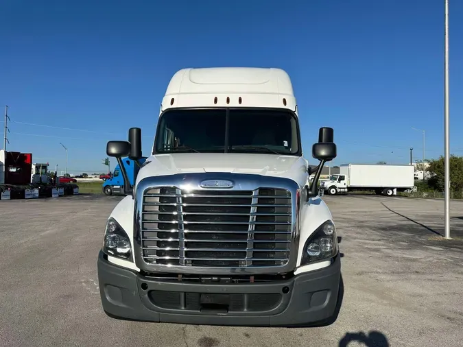 2019 FREIGHTLINER CASCADIA