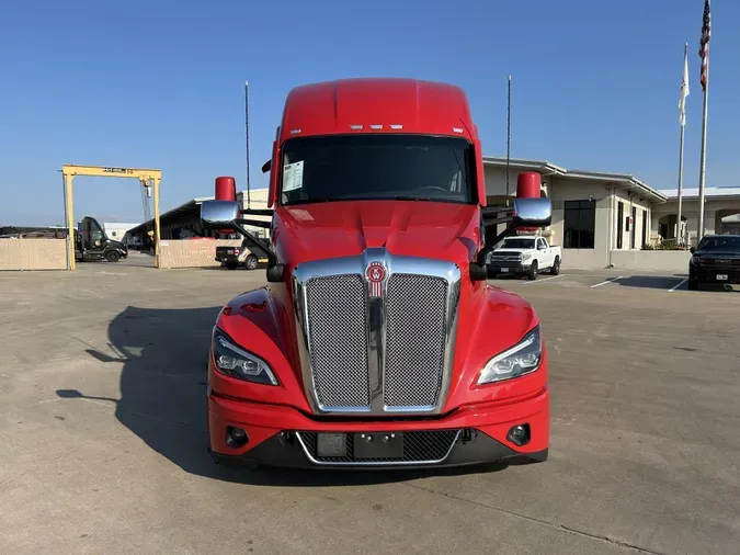 2024 Kenworth T680