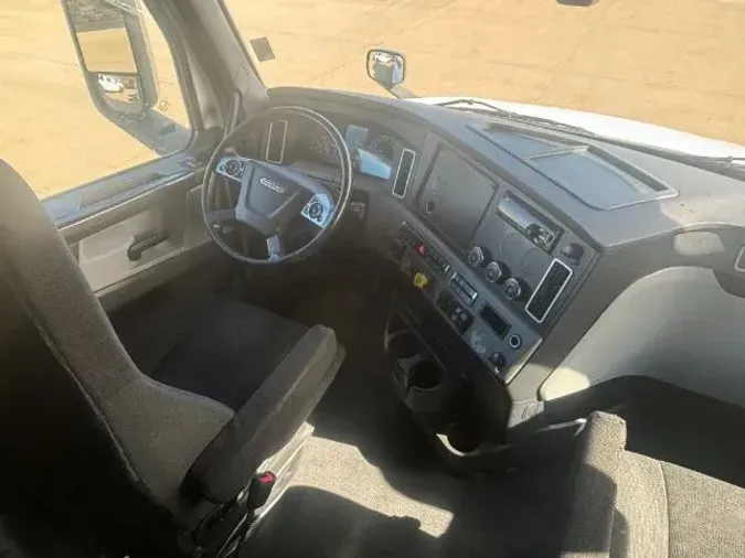 2020 Freightliner New Cascadia 126
