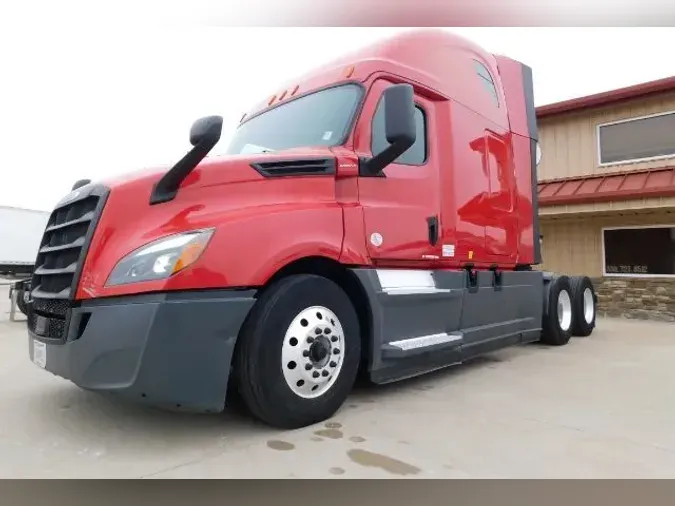 2020 Freightliner Cascadia