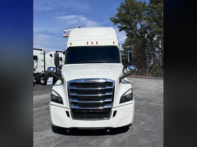 2020 FREIGHTLINER CASCADIA 126