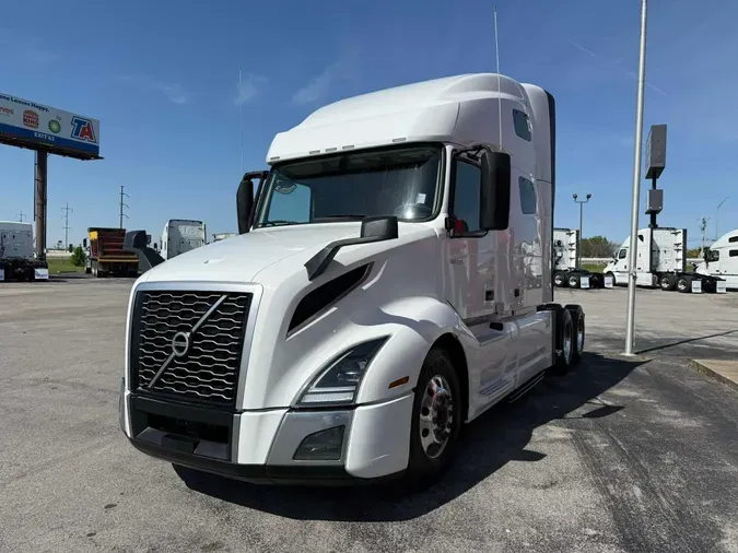 2023 VOLVO VNL64T760
