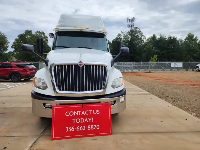 2020 NAVISTAR INTERNATIONAL LT625 SLPR CAB