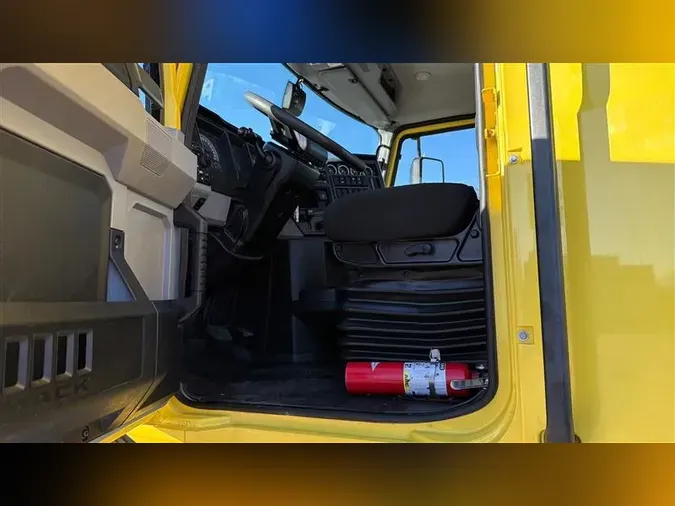 2022 MACK AN64T