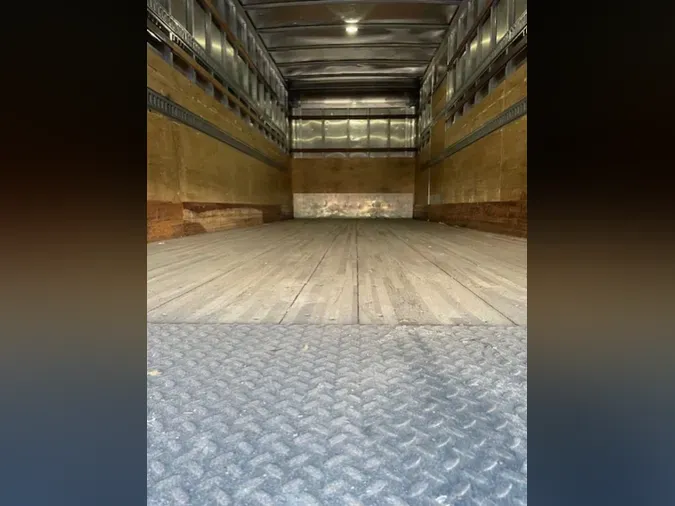 2019 FREIGHTLINER/MERCEDES M2 106