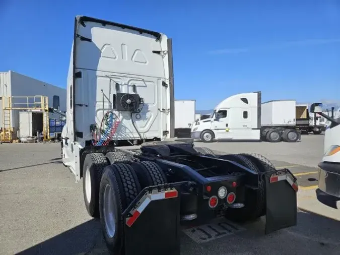 2018 FREIGHTLINER/MERCEDES CASCADIA 113