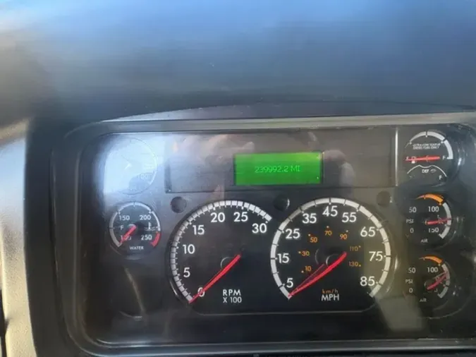 2021 FREIGHTLINER/MERCEDES M2 106