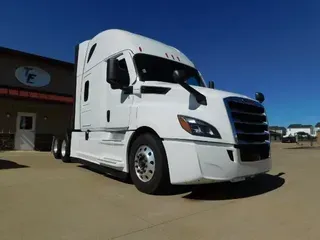 2021 Freightliner New Cascadia 126