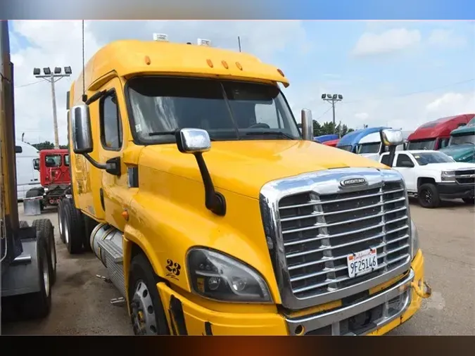 2012 FREIGHTLINER CASCADIA 125