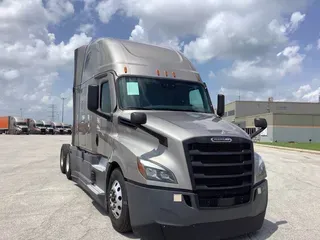2022 Freightliner Cascadia 126