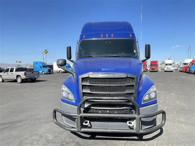 2021 FREIGHTLINER CA126