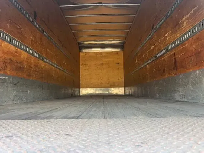 2021 Freightliner Business Class M2 106