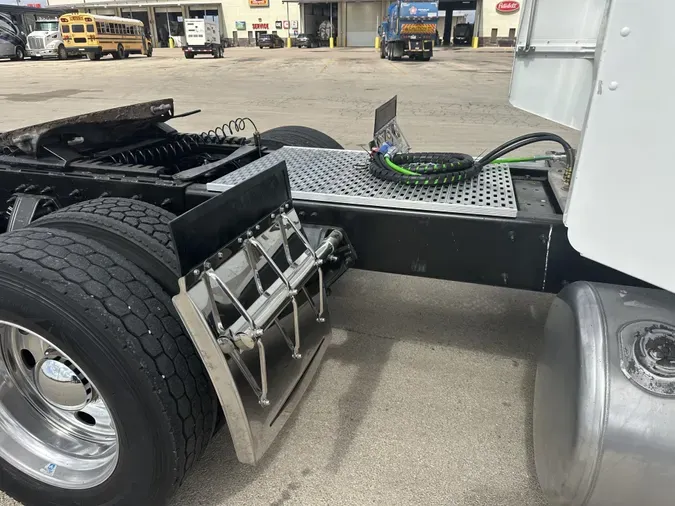 2015 Peterbilt 389