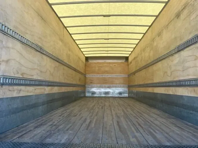 2019 FREIGHTLINER M2 106