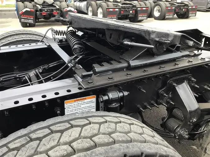 2021 VOLVO VNR64T640e655f4885a4dead3cb76d2f4f5e945e0