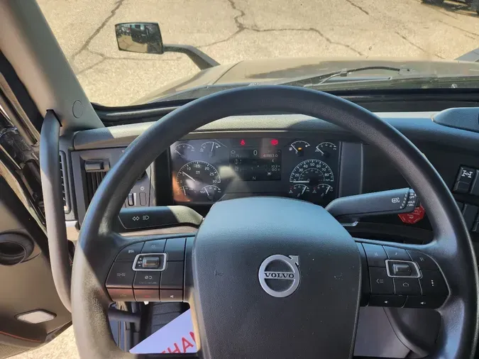 2024 VOLVO VNL64T860