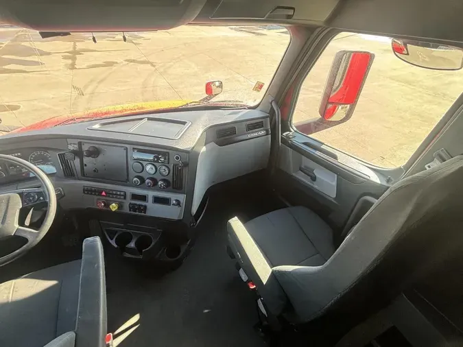 2020 Freightliner Cascadia 126