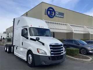 2019 FREIGHTLINER CASCADIA 126