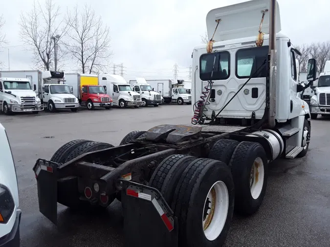 2014 FREIGHTLINER/MERCEDES CASCADIA 125