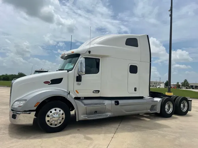 2022 Peterbilt 579