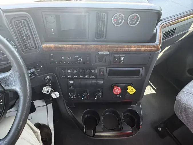 2022 International LT625