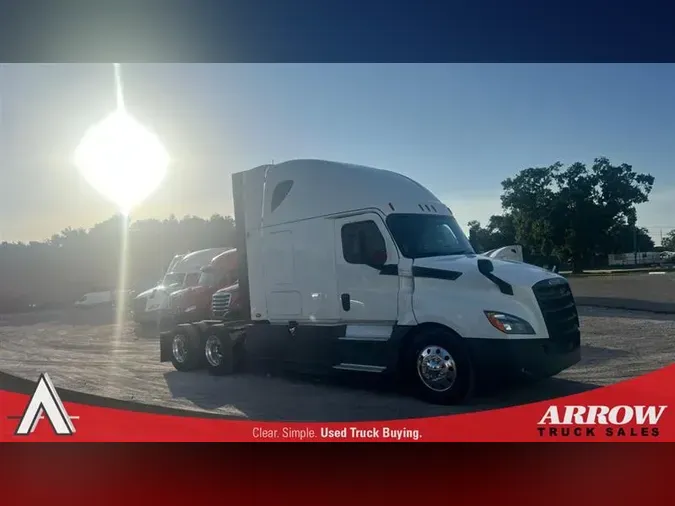 2020 FREIGHTLINER CA126